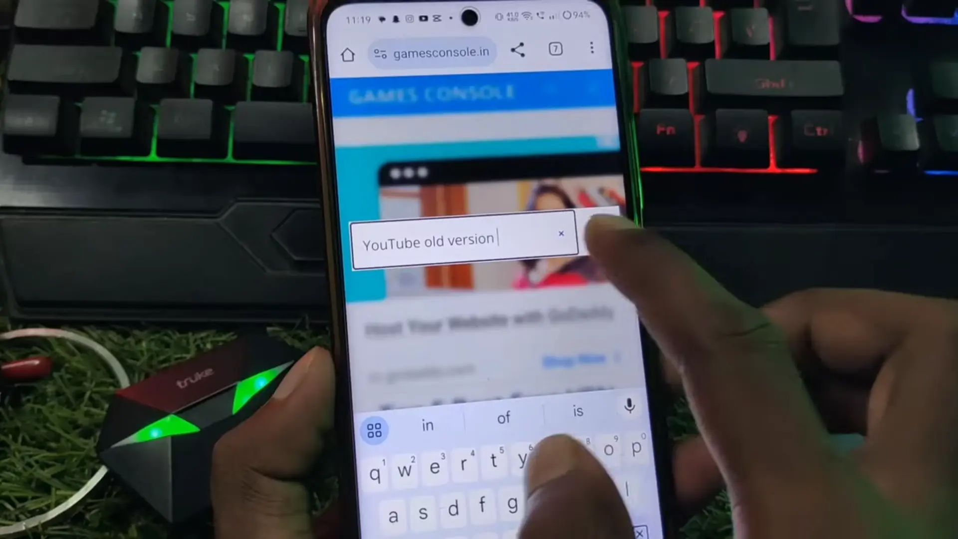 YouTube Premium Mod APK Old Version vs New Version image